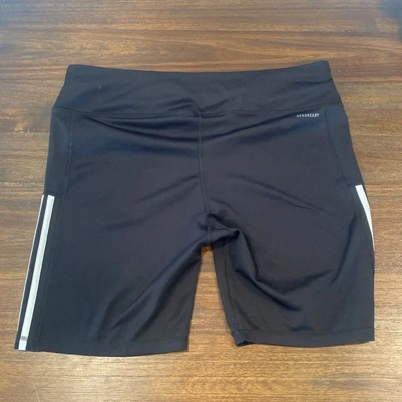 Adidas women’s black 2XL shorts - Picture 2 of 3